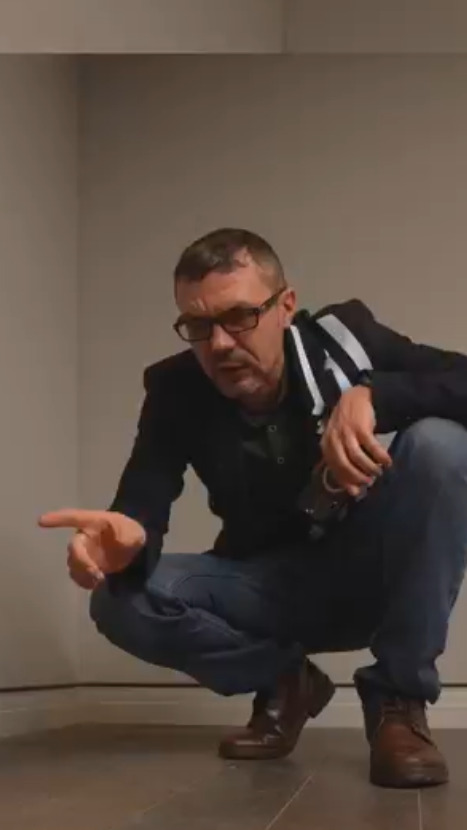 Стены и плинтус